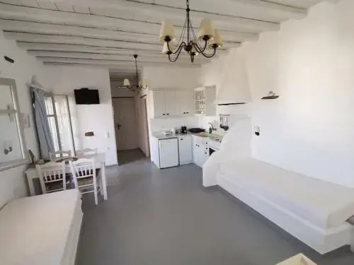 Elia Apartments