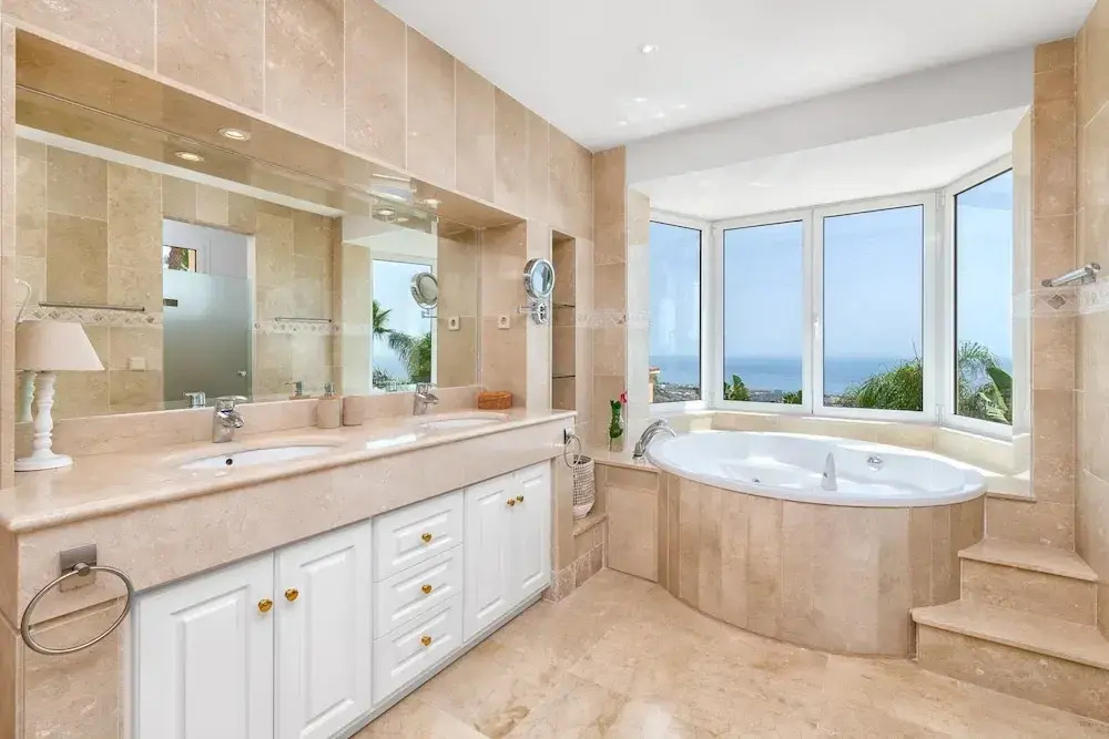 Solaga Villa Los Monteros