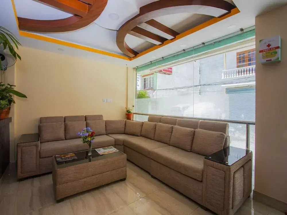 Oyo 306 Hotel Maheshwor
