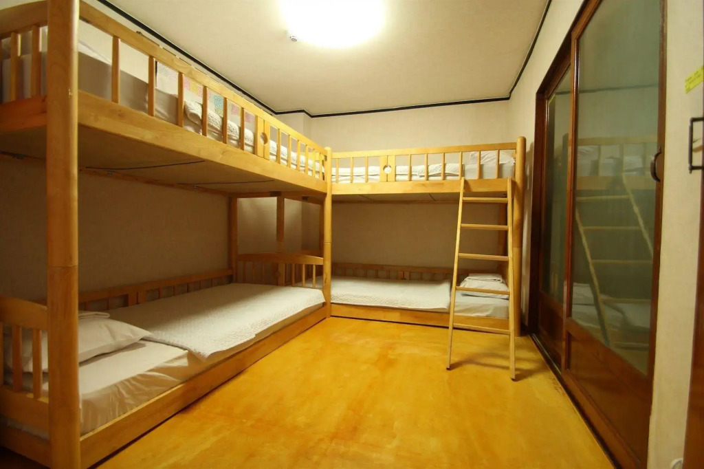 ICOS Guesthouse 1 - Female Only