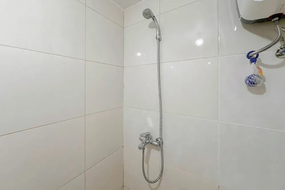 Pleasant and Restful Studio at Orchard Supermall Mansion Apartment