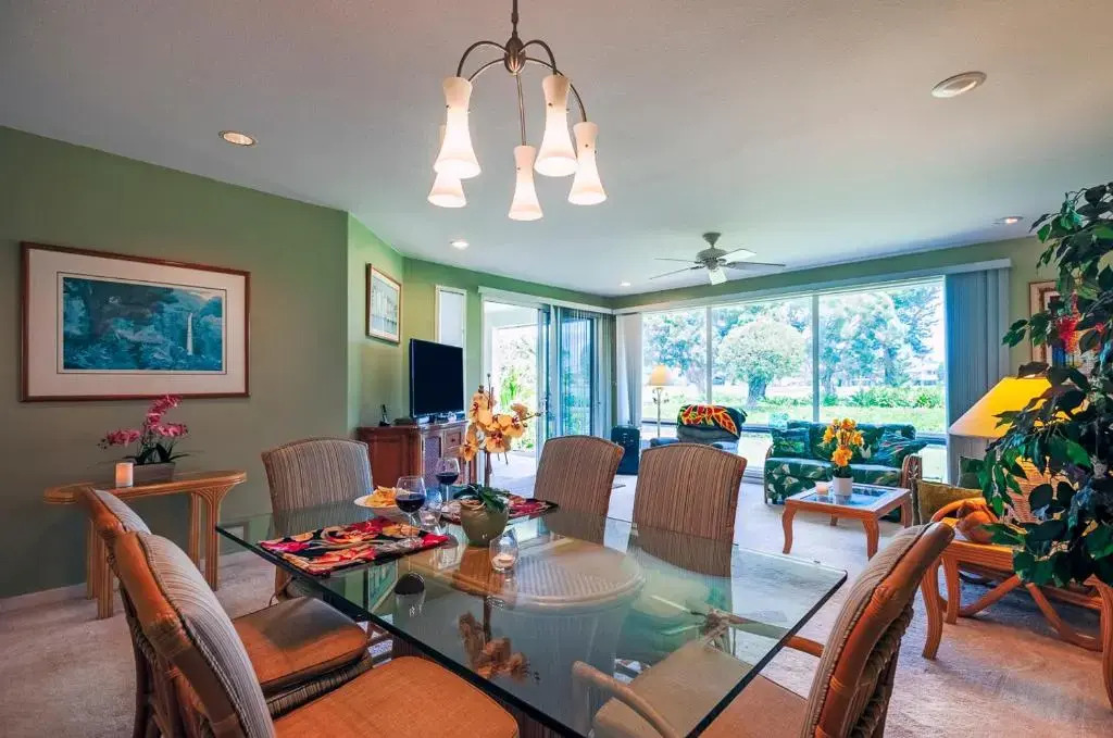 Emmalani 411 - AC, spacious, golf course view, close to beach!