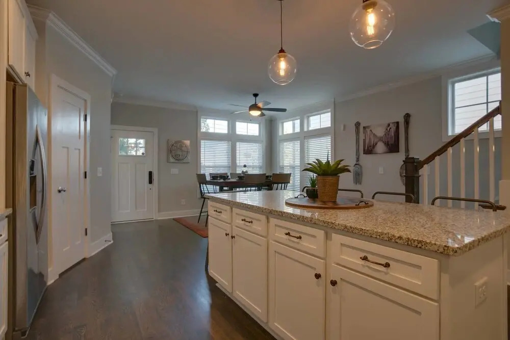 Industrial 3br/2.5ba Home Mins to DT by Domio