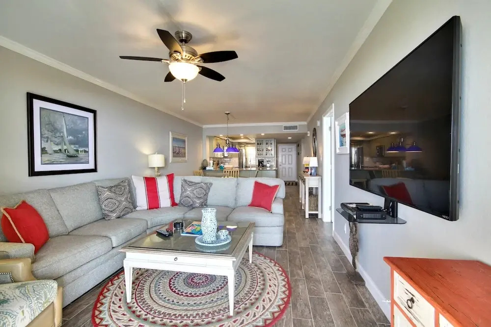 Land's End 402 Building 10 Beautiful Updates / Beachfront!