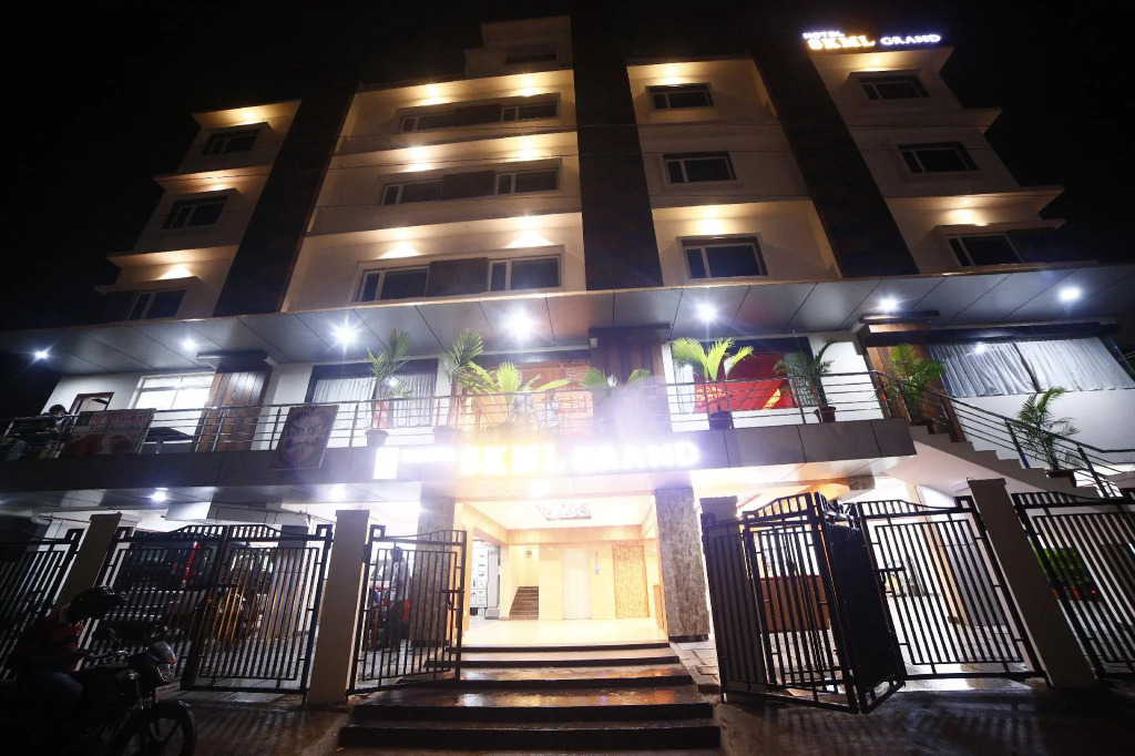 Hotel skml Grand