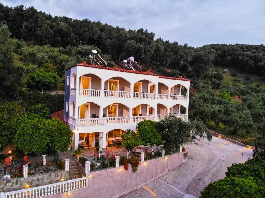 Vassilis Studios