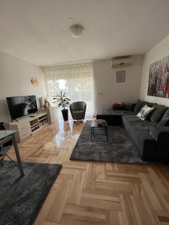 Apartman West