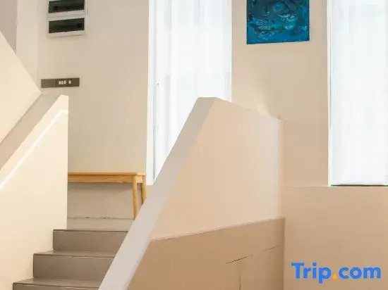 Bird's Nest Art Homestay (Beihai Old Street Beibu Gulf Plaza)