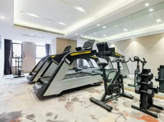 Vienna International Hotel (Liangjiang Shuitu Store)