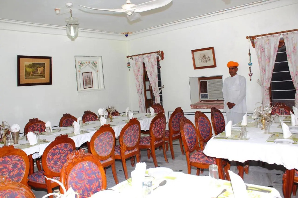 Hotel Pushkar Palace