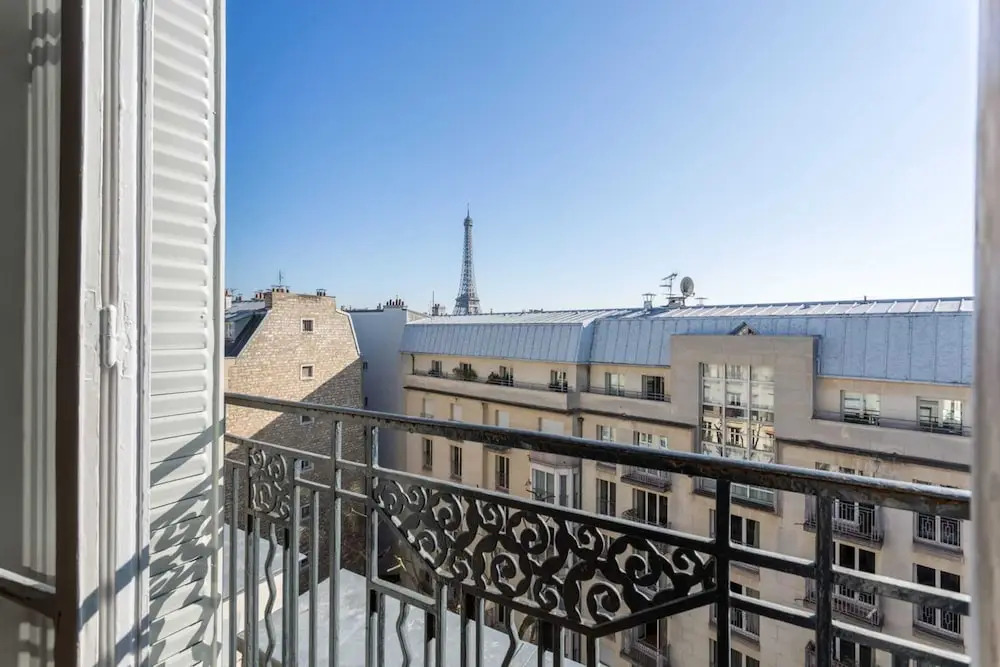 Designer Apartment - Eiffel Tower View!