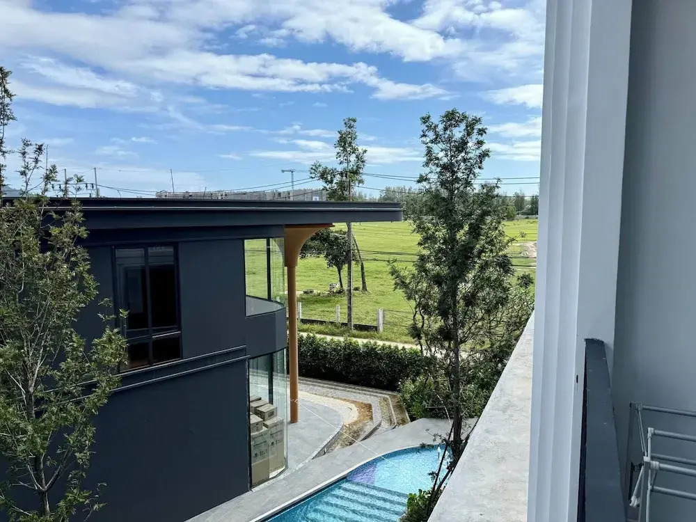 Stylish Apartments in a New Boutique Complex in the Laguna