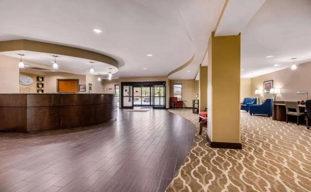 Comfort Suites Manchester near Arnold AFB