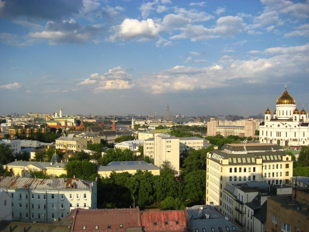 Old Arbat Deluxe Apartment
