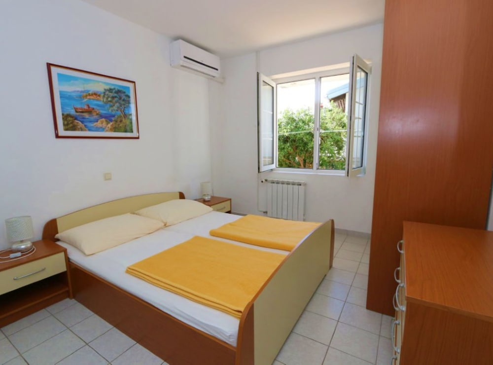 Comfort Apartments Delminium with Sea View