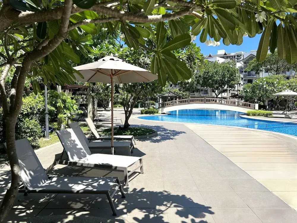 Rosewood Pointe Luxury Residences