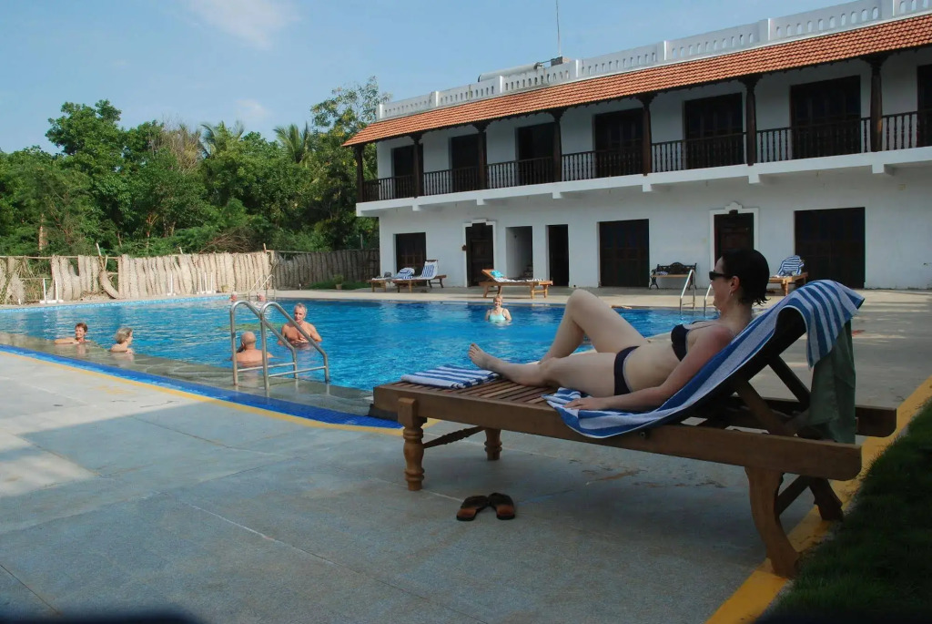 Paradise Resort