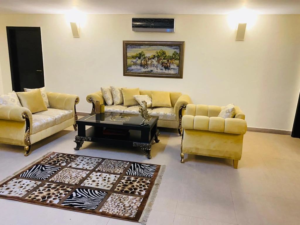 Royal Two Bed Room Luxury Apartment Gulberg