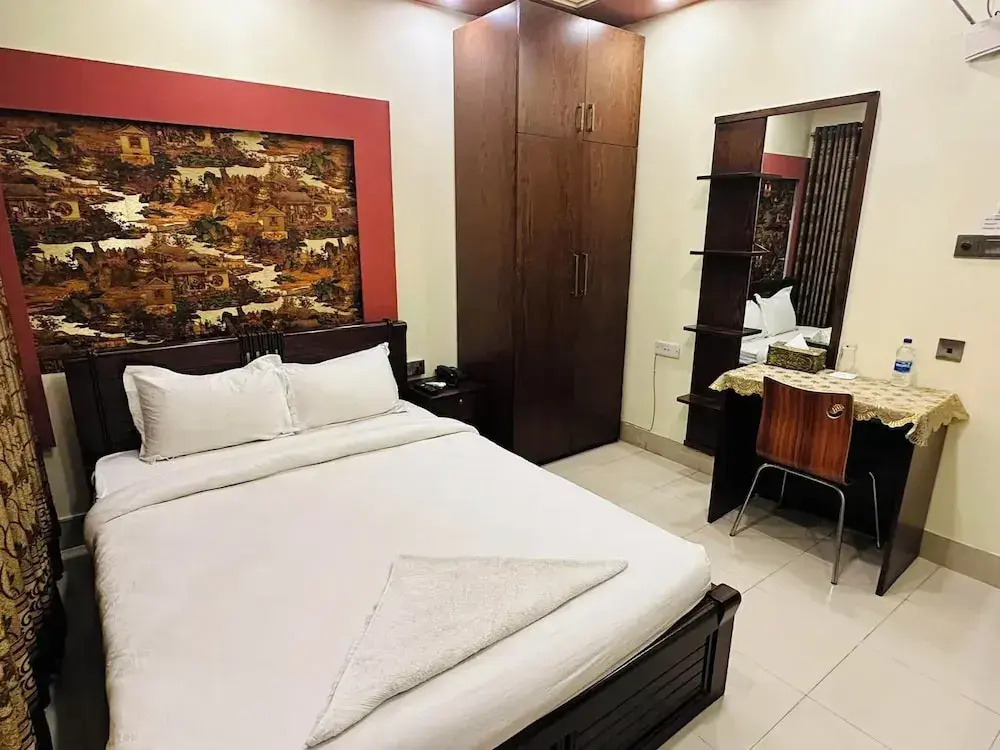 Khairul International Hotel Pabna
