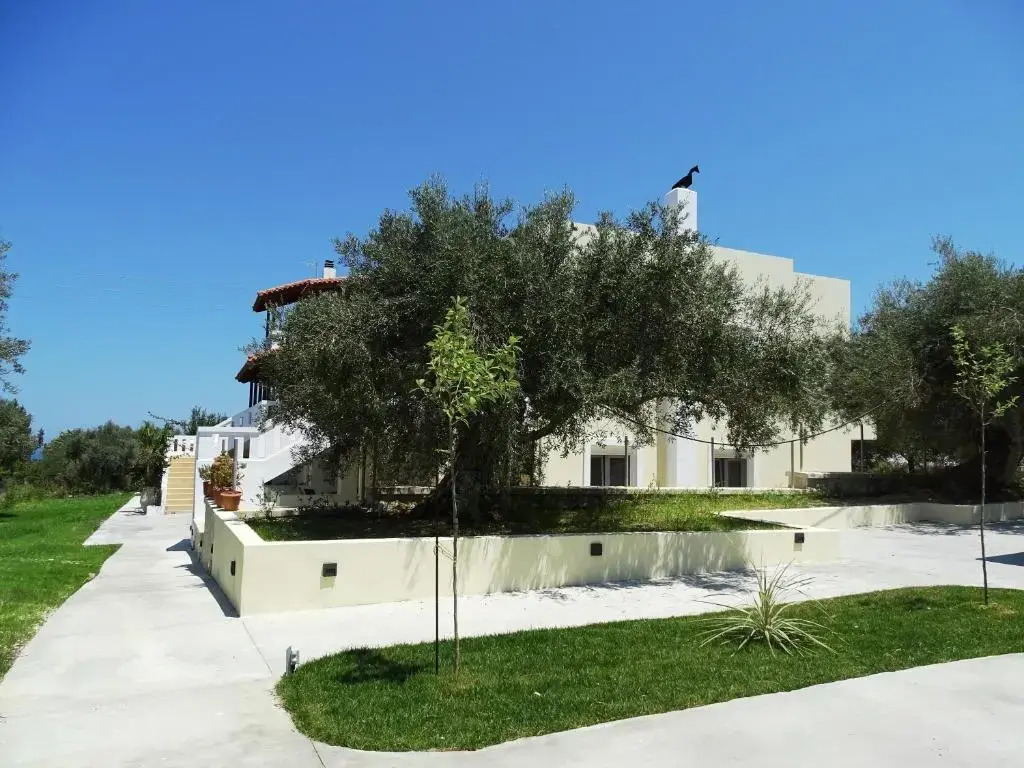 Lyrids Apartments