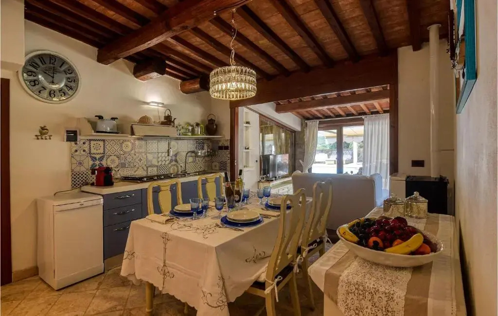 Lovely Home In Castiglione Della Pesc