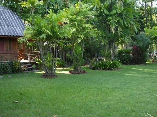 Suwan Guesthouse & Resort