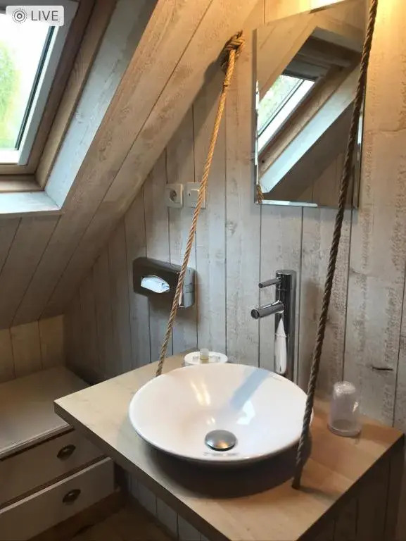 À Lorée Du Bois