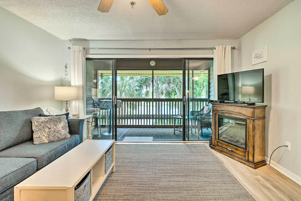 Lakefront Myrtle Beach Condo w/ Shared Pools!