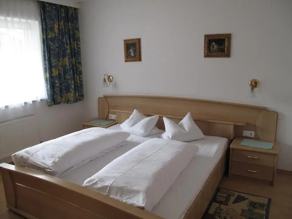 Hotel Pension Alpengruß