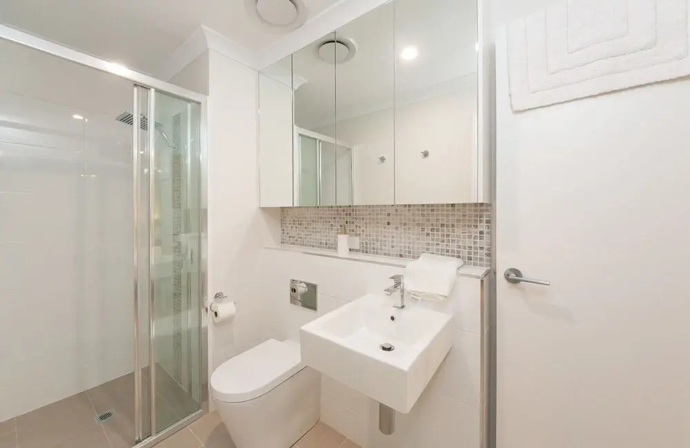 Lakeview Apartment Suite 19