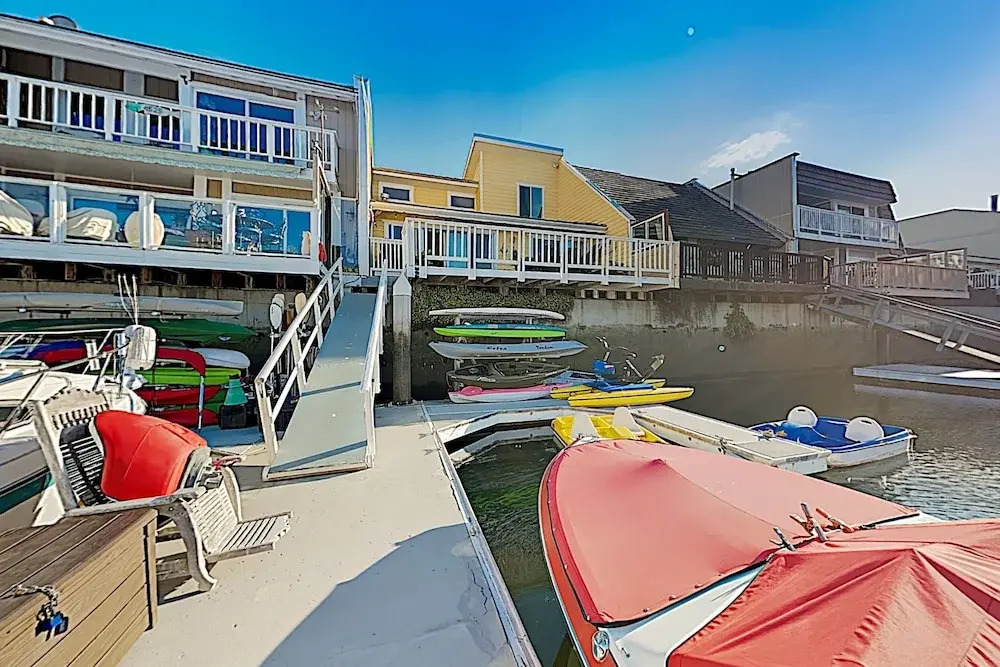 Waterfront Dream w/ Dock, Kayaks & Fireplace home
