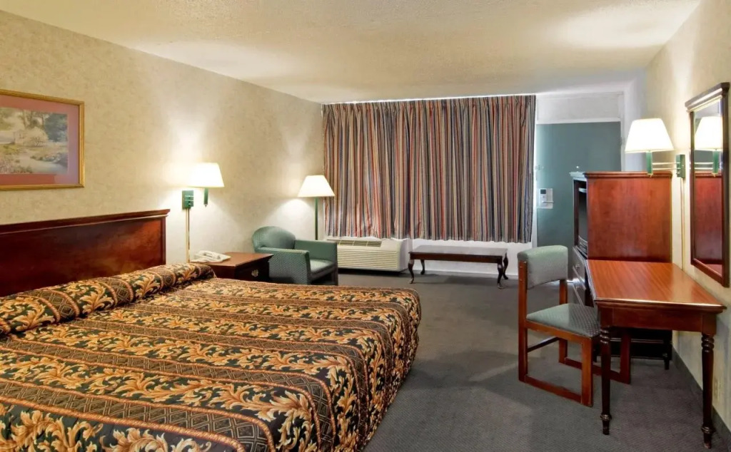 Americas Best Value Inn & Suites - Memphis Graceland