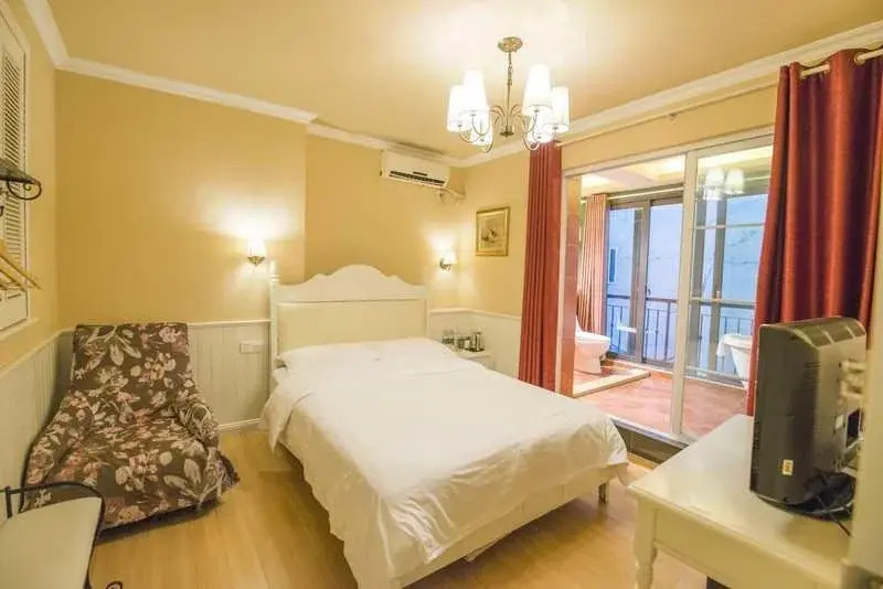 Nana Hotel