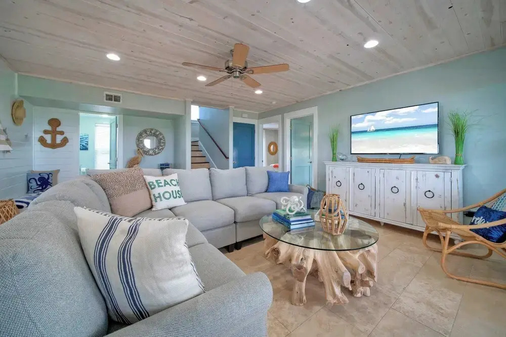 Sleeps 22 2 Homes w/ Private Pool, Game Room, Nature Views 7 BDR Avantstay