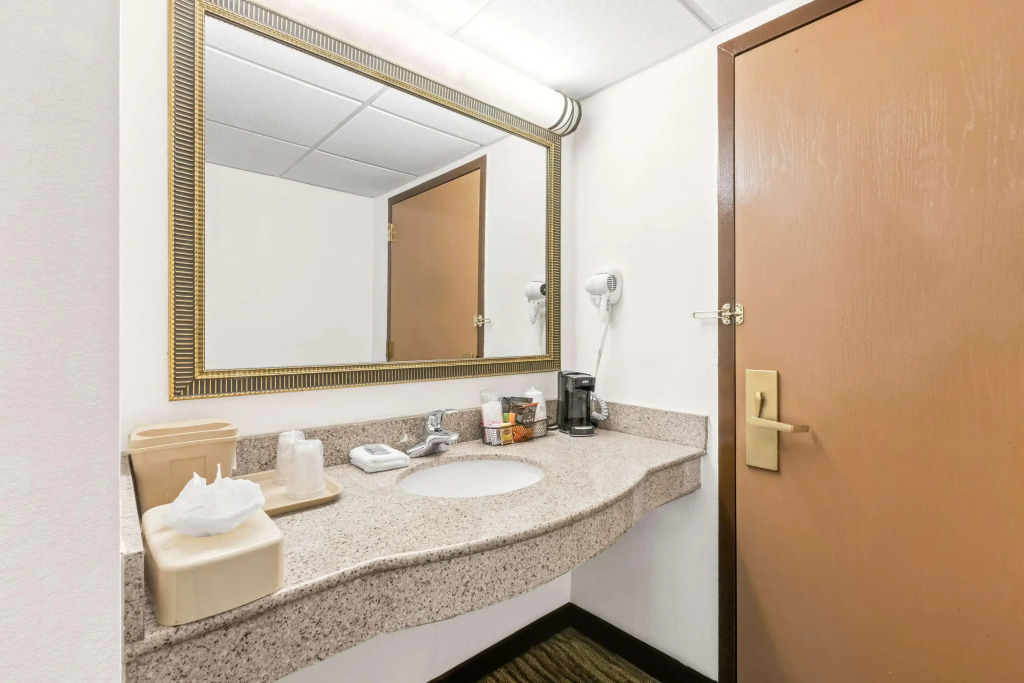 Best Western Hazlet Inn