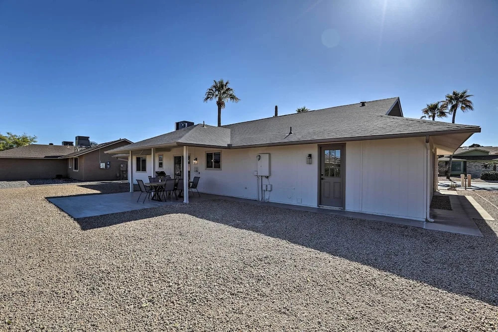 Putting Green, Grill: Home in Sun City West