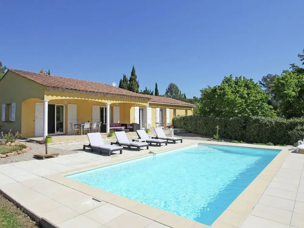 Detached Villa With Private Pool and Beautiful Garden, 25km From sea and Beach