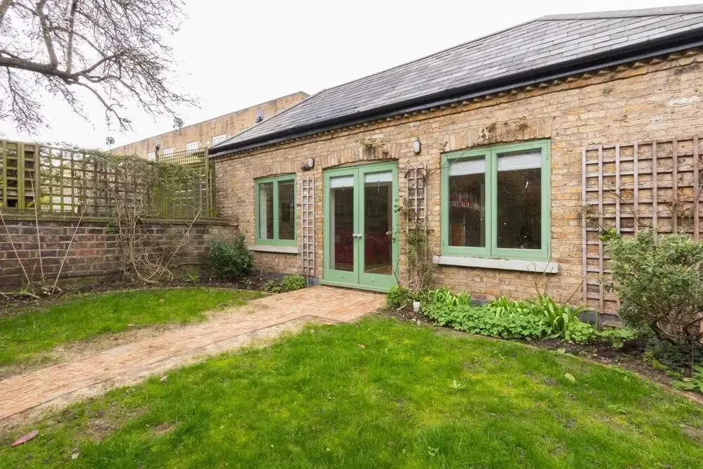 Delightful Cottage for 2 set Within Pretty Garden