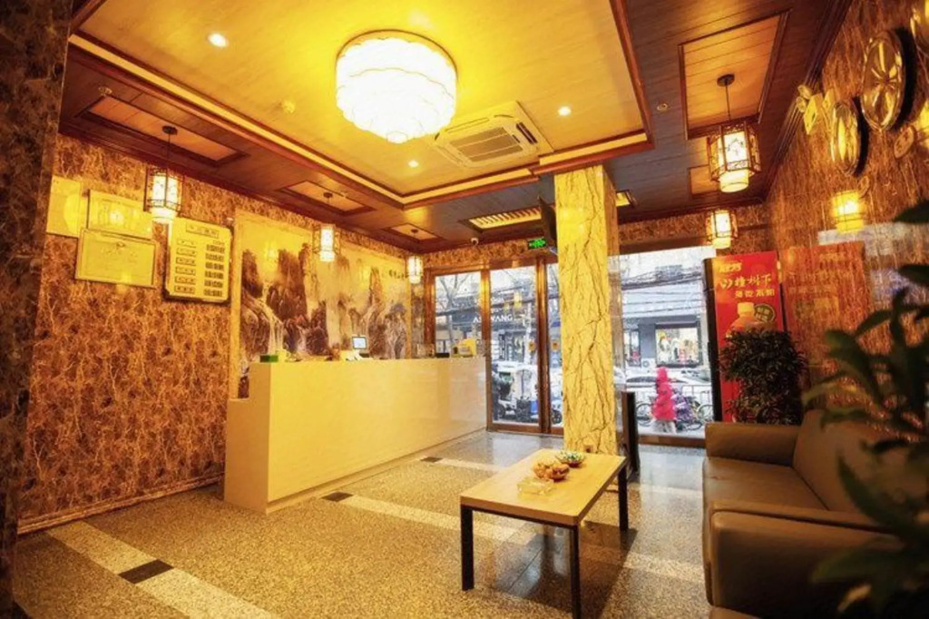 Yinshengtai Hotel (Zhengzhou International Trade 360 Store)
