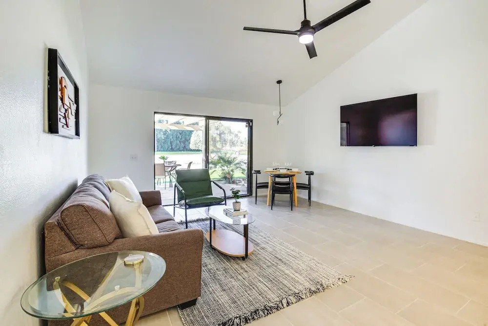 Pet-friendly Palm Desert Retreat: Golf Course View