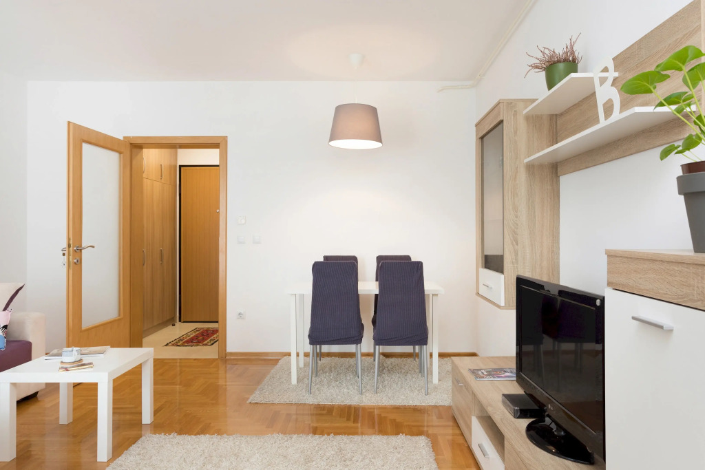 Cute and Sunny Studio in Zagreb With Balcony & Free Parking