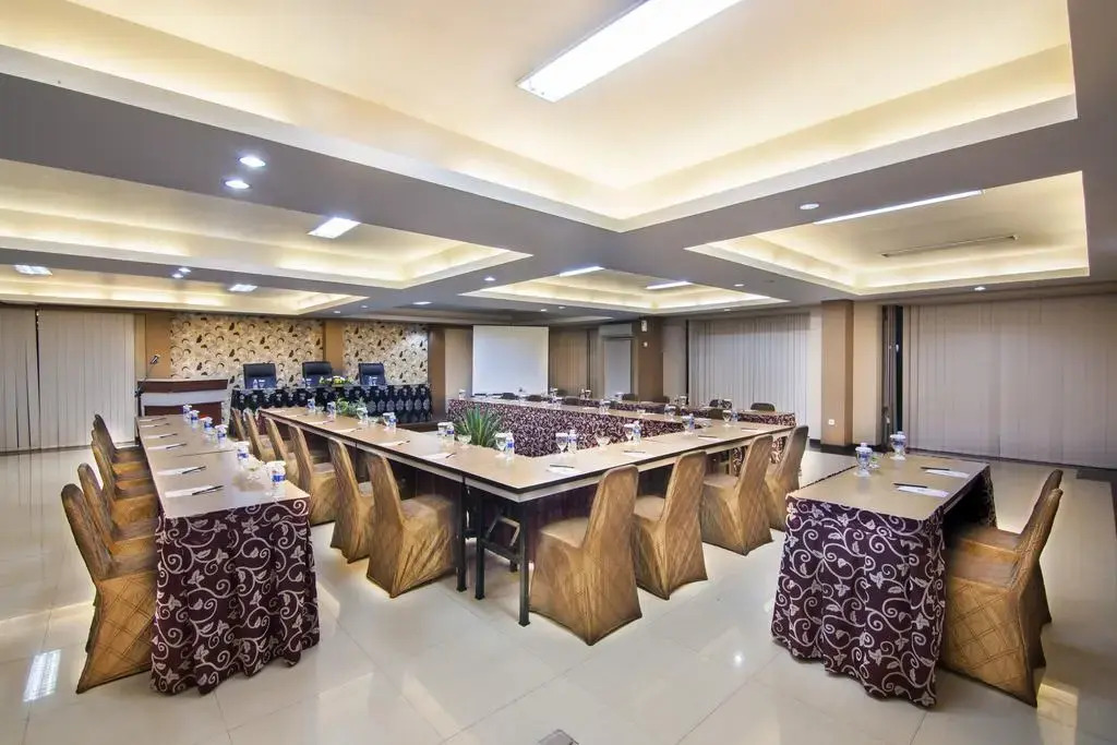 Rizen Premiere Hotel