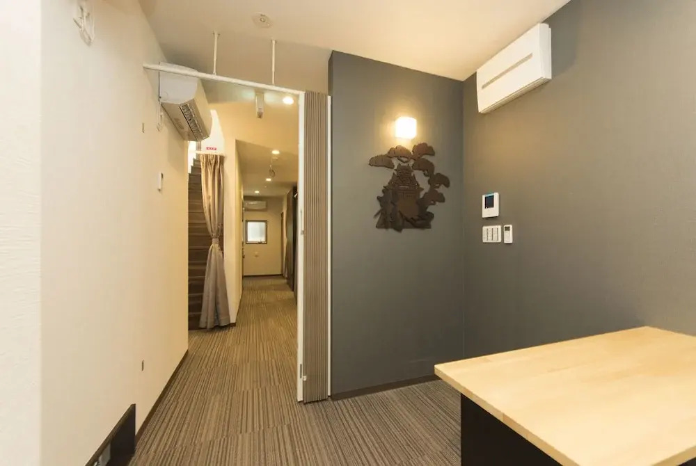 Ryoma Nishiooi I - Hostel