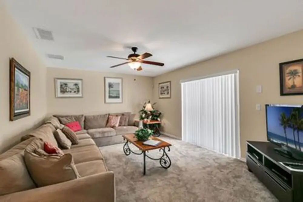 This Wonderful 4 Bedroom House Located on the Lake Wilson Preserve