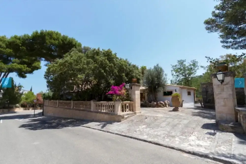 Villa - 6 Bedrooms with Pool - 105092