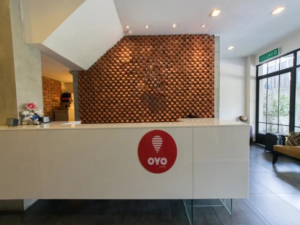 OYO 136 Ceria Hotel
