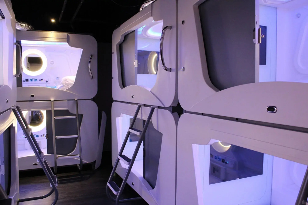 Hey Bear Capsule Hotel