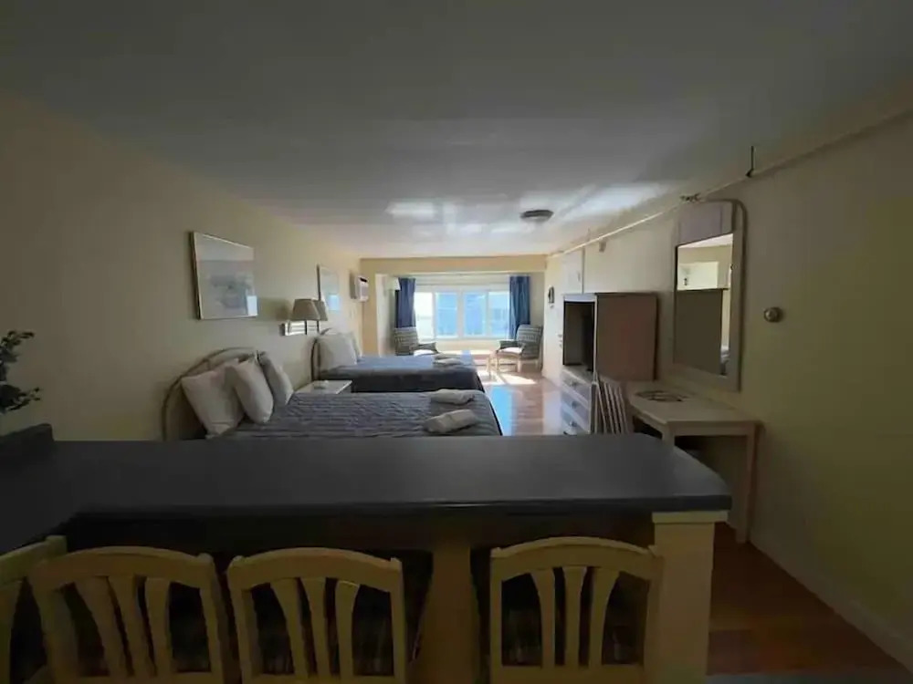 Beau Rivage Motel