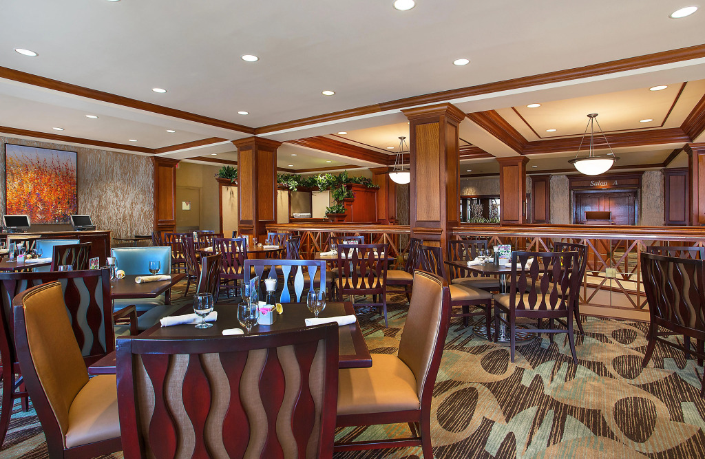Crowne Plaza Knoxville Downtown University by IHG