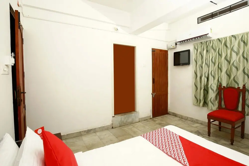 OYO 10259 Hotel Safa INN